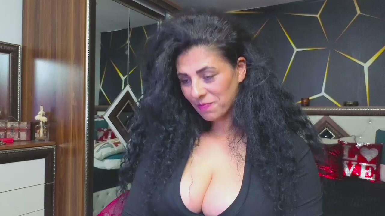 Curly_Sexy