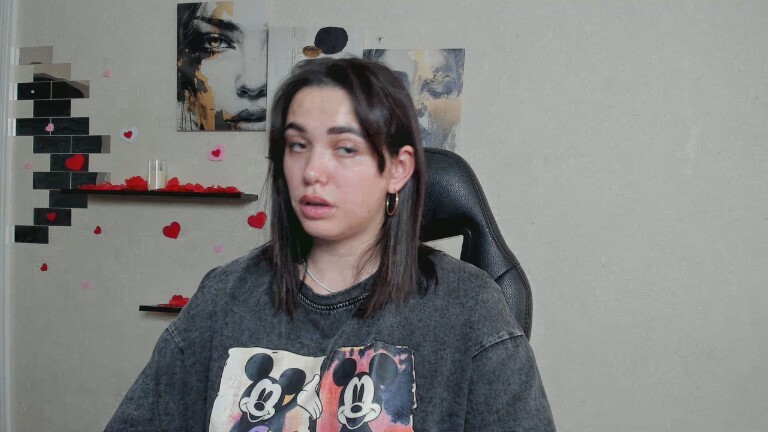 GlamNova's Streamate show and profile